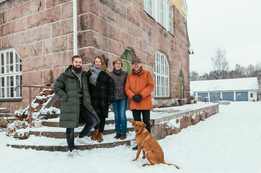 Anna-Liisa Lundell, Mikko Griinari, Petrus Liukkonen, Jenni Liukkonen