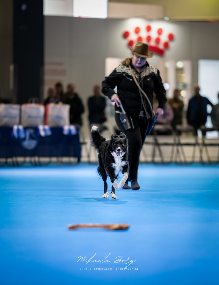 Kristin Wärnbring tillsammans med hunden Ruth