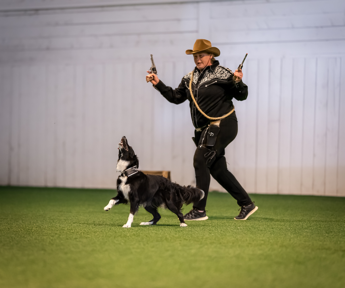 Kristin Wärnbring tillsammans med hunden Ruth